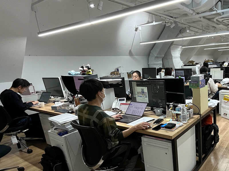 デザインメイト 社員写真